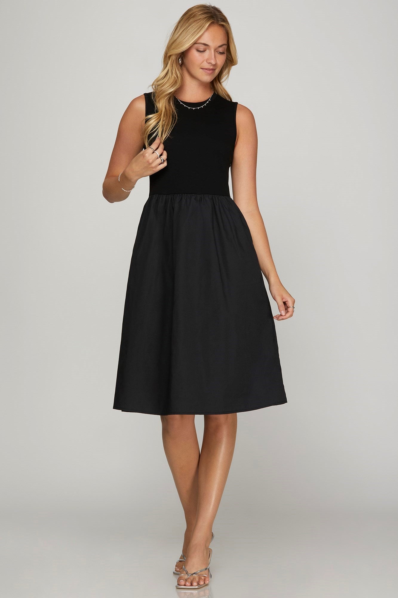 She + Sky Sleeveless Poplin Woven Midi Dress in Black with Pockets