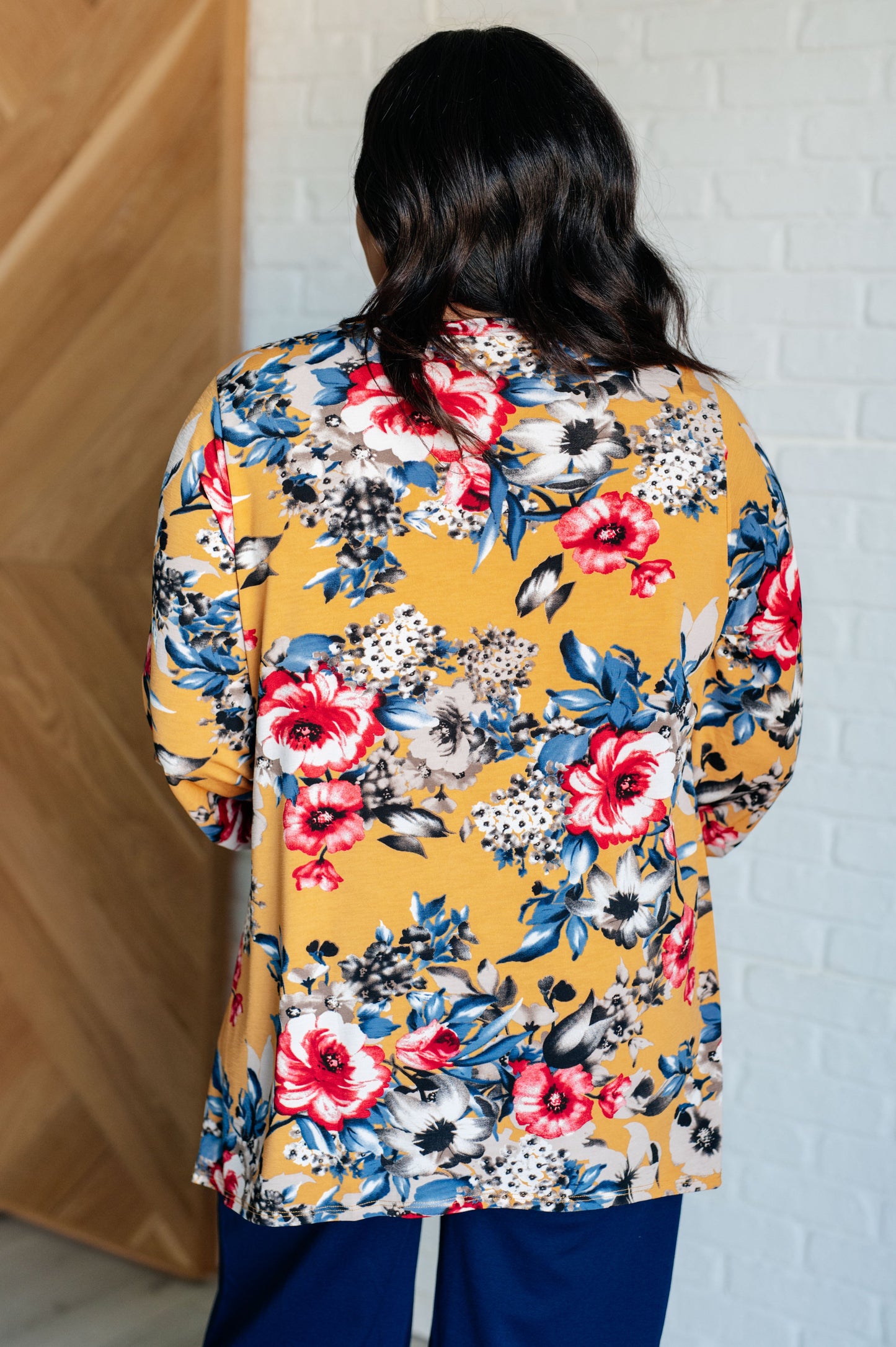 V-Neck Scoop Hem Top in Marigold Floral at Curbside Boutique