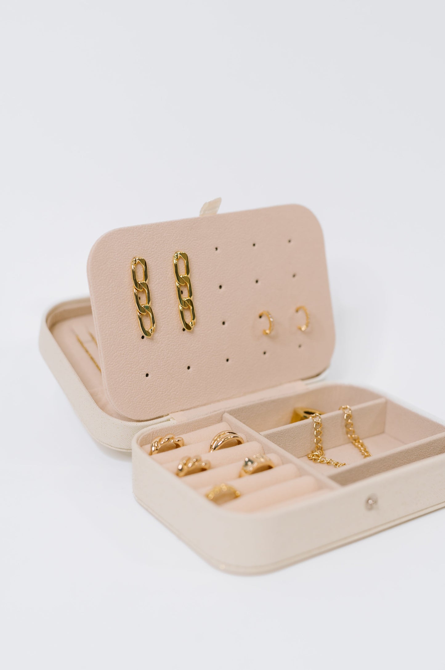 Everywhere In Between Jewelry Organizer at Curbside Boutique