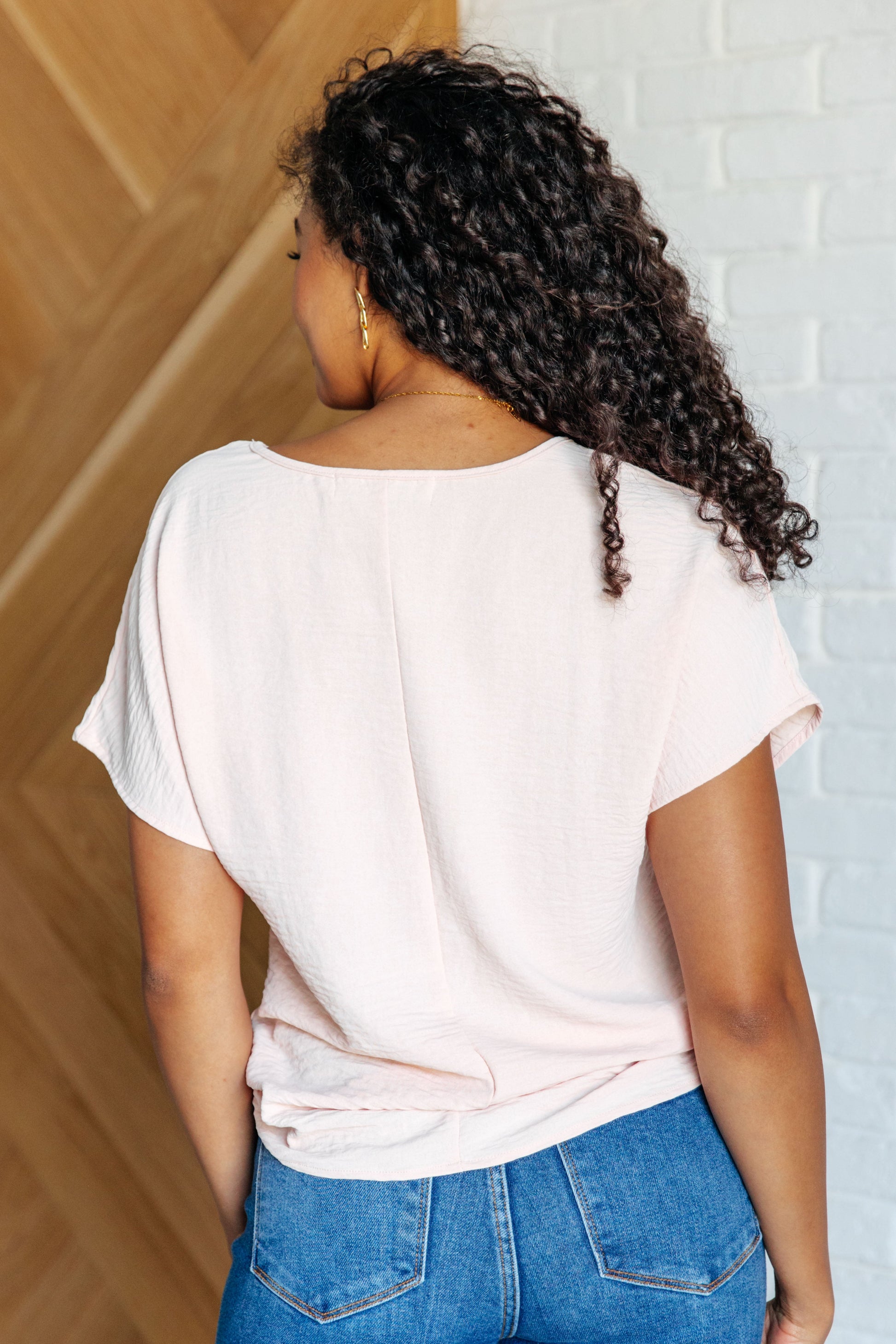 Blush V-Neck t-shirt in Blush at Curbside Boutique