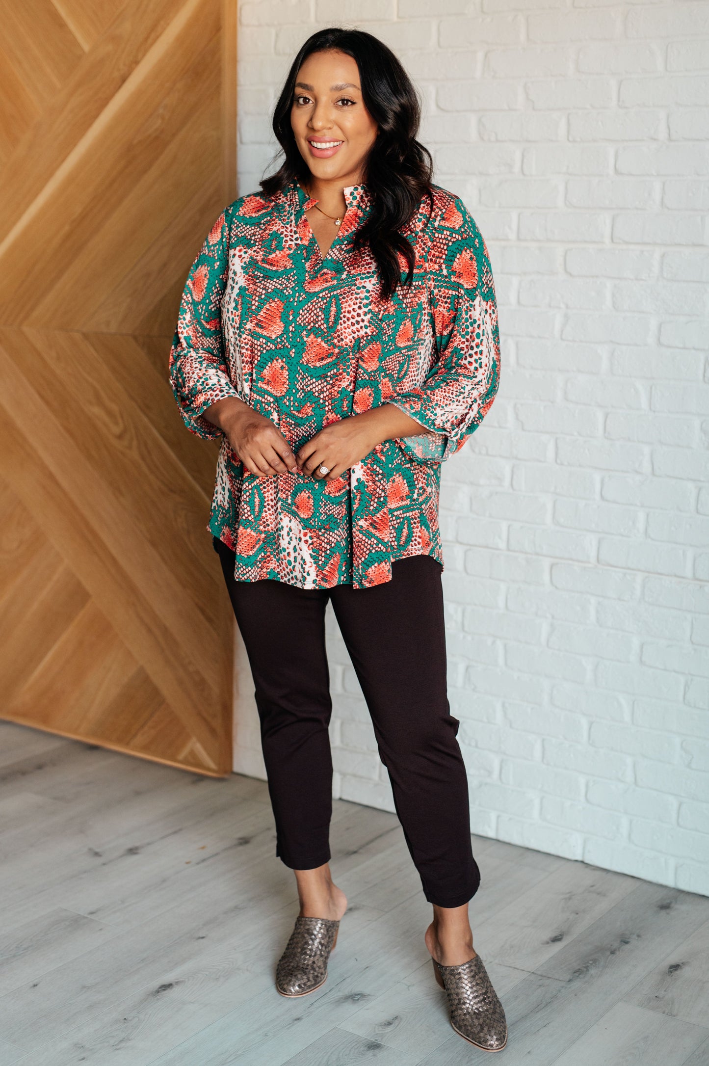 Magic Ankle Crop Skinny Pants in Chocolate at Curbside Boutique