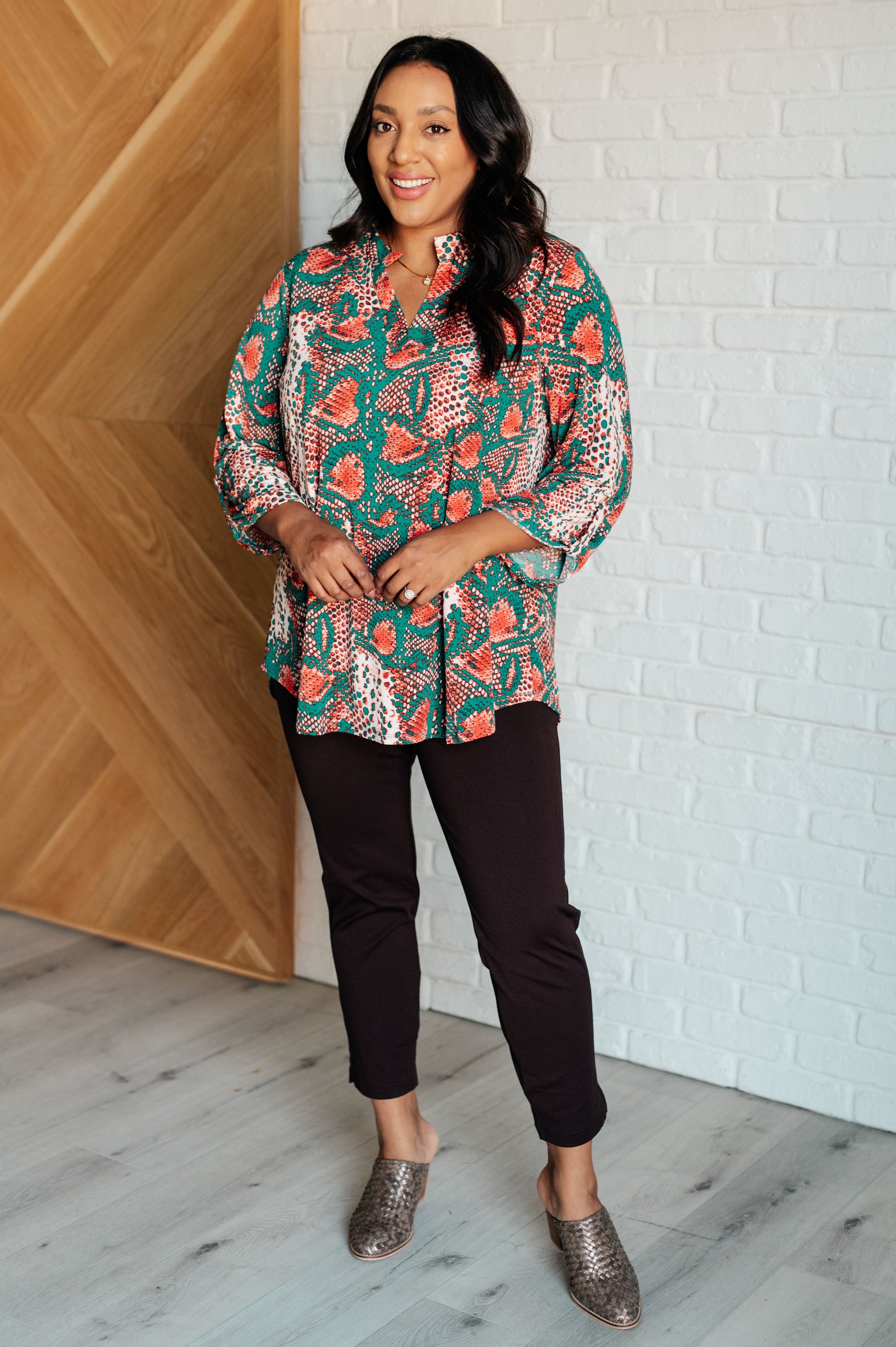 Magic Ankle Crop Skinny Pants in Chocolate at Curbside Boutique