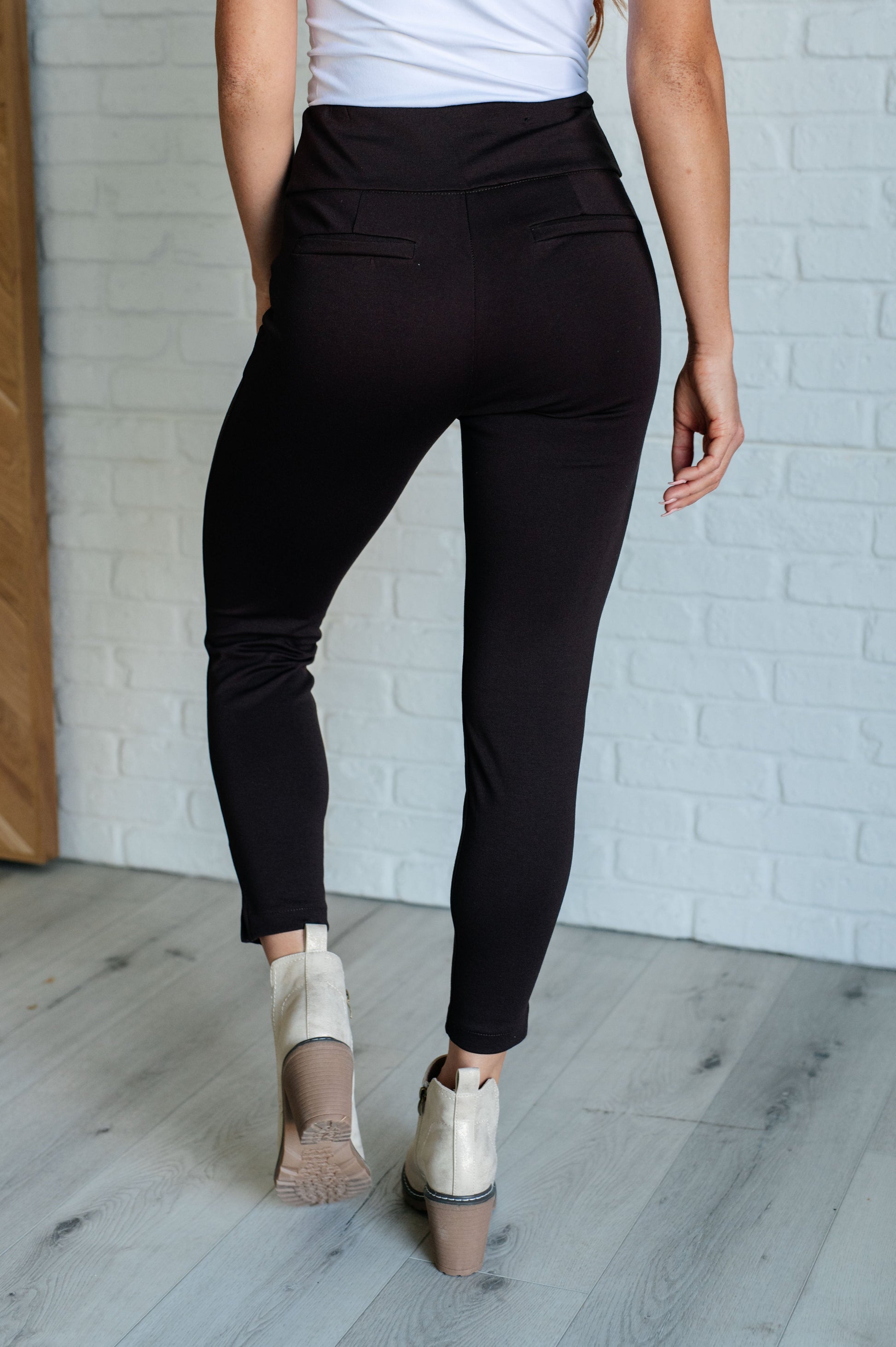 Magic Ankle Crop Skinny Pants in Chocolate at Curbside Boutique