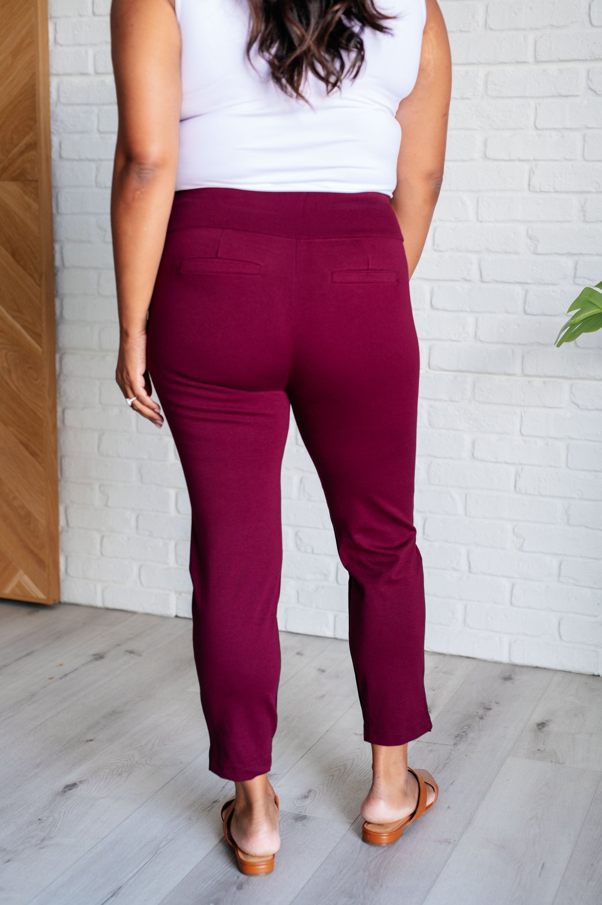 Magic Ankle Crop Skinny Pants in Wine at Curbside Boutique