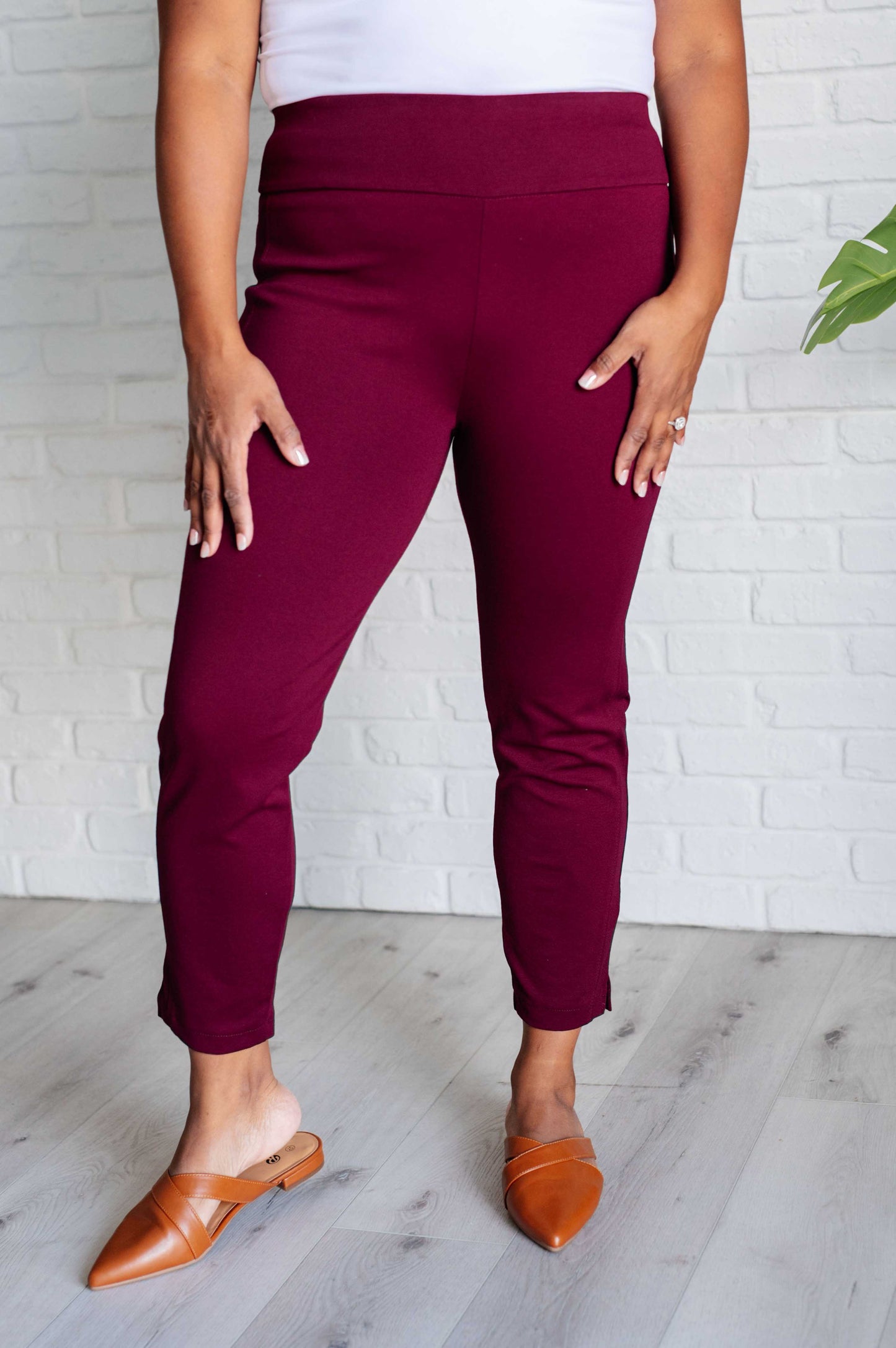 Magic Ankle Crop Skinny Pants in Wine at Curbside Boutique