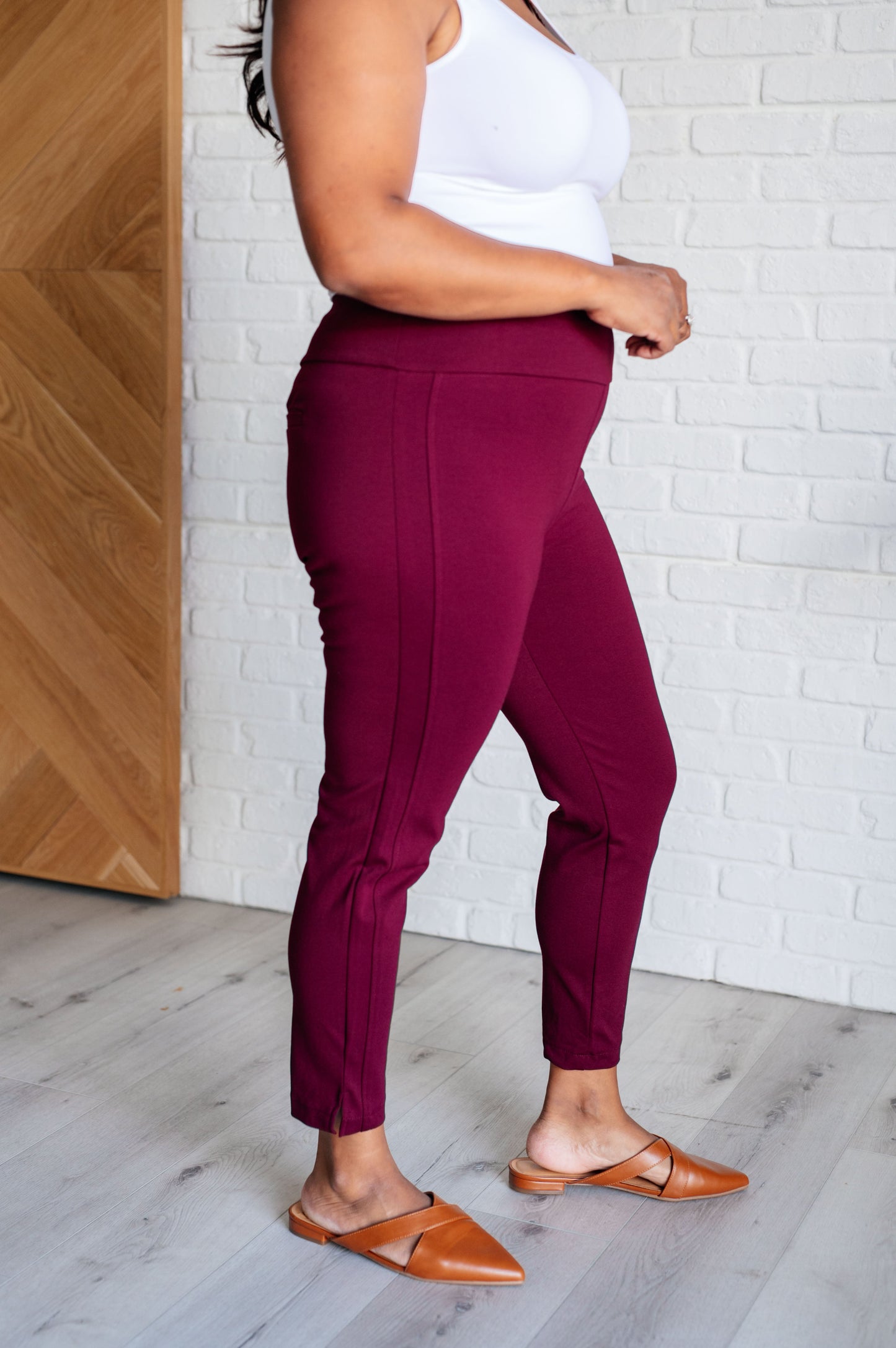 Magic Ankle Crop Skinny Pants in Wine at Curbside Boutique