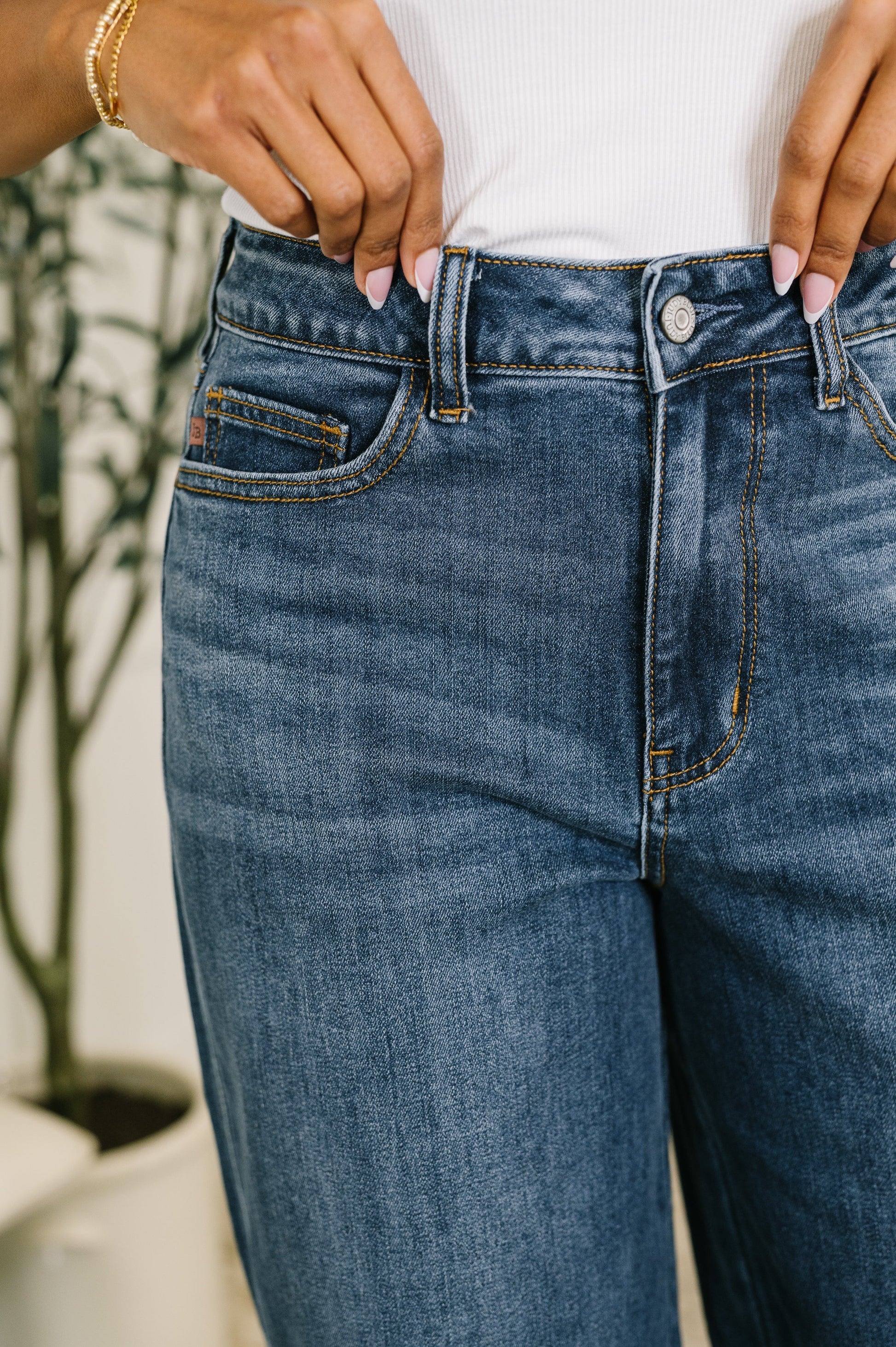 Marie High Waist Wilhelmina Baggy Jeans at Curbside Boutique