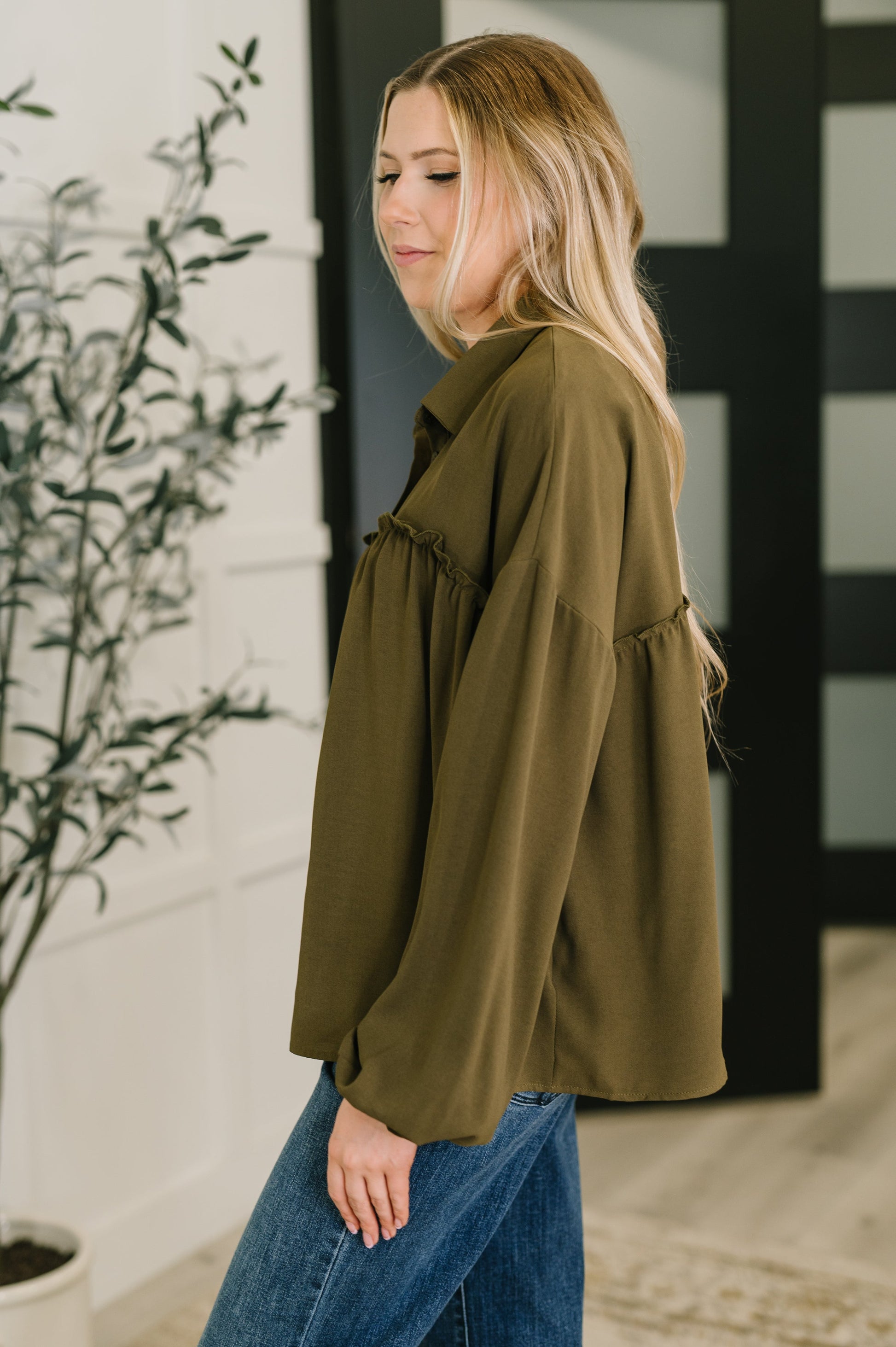 She's Got A Way Button Down Blouse at Curbside Boutique