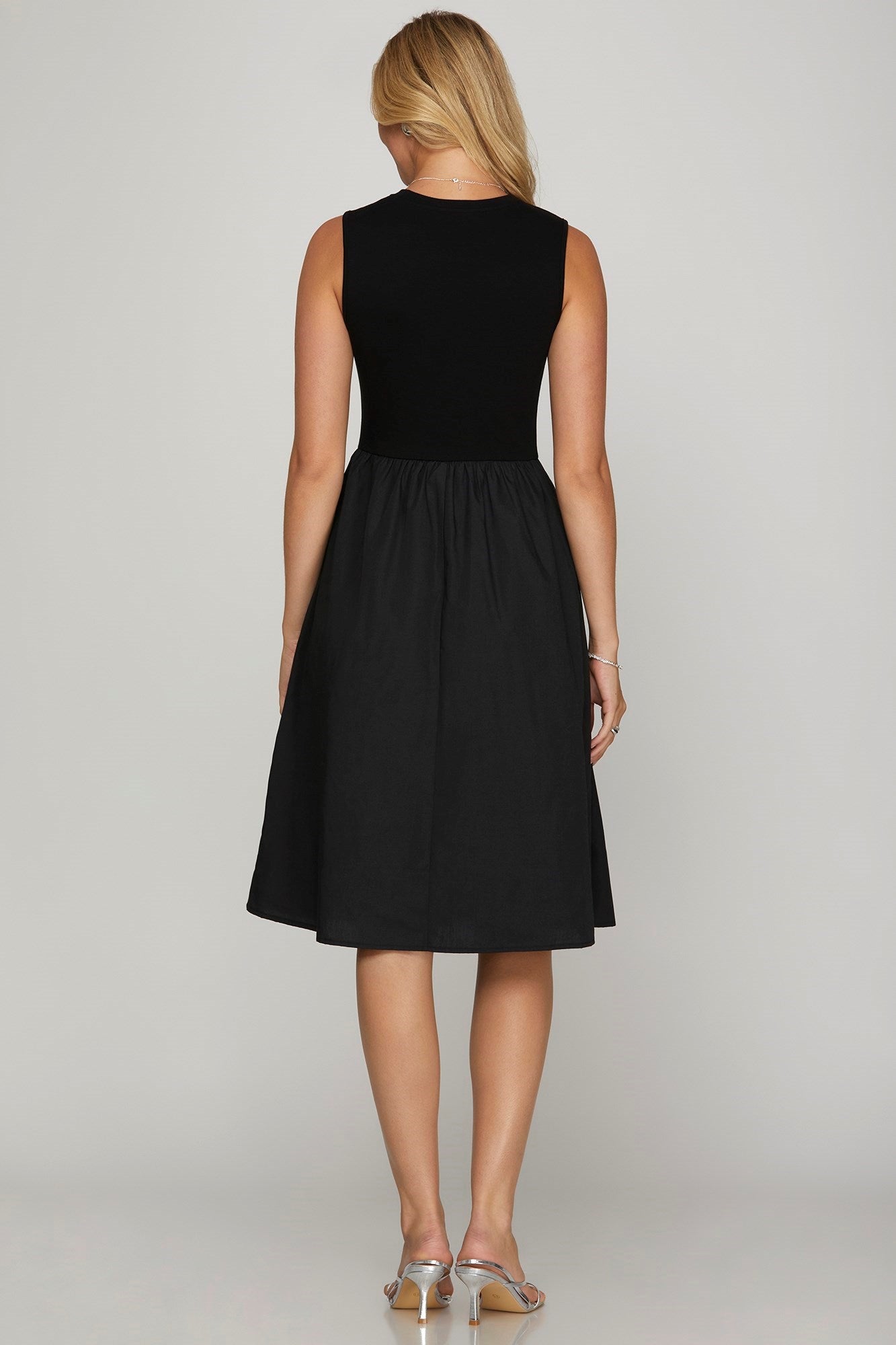 She + Sky Sleeveless Poplin Woven Midi Dress in Black with Pockets
