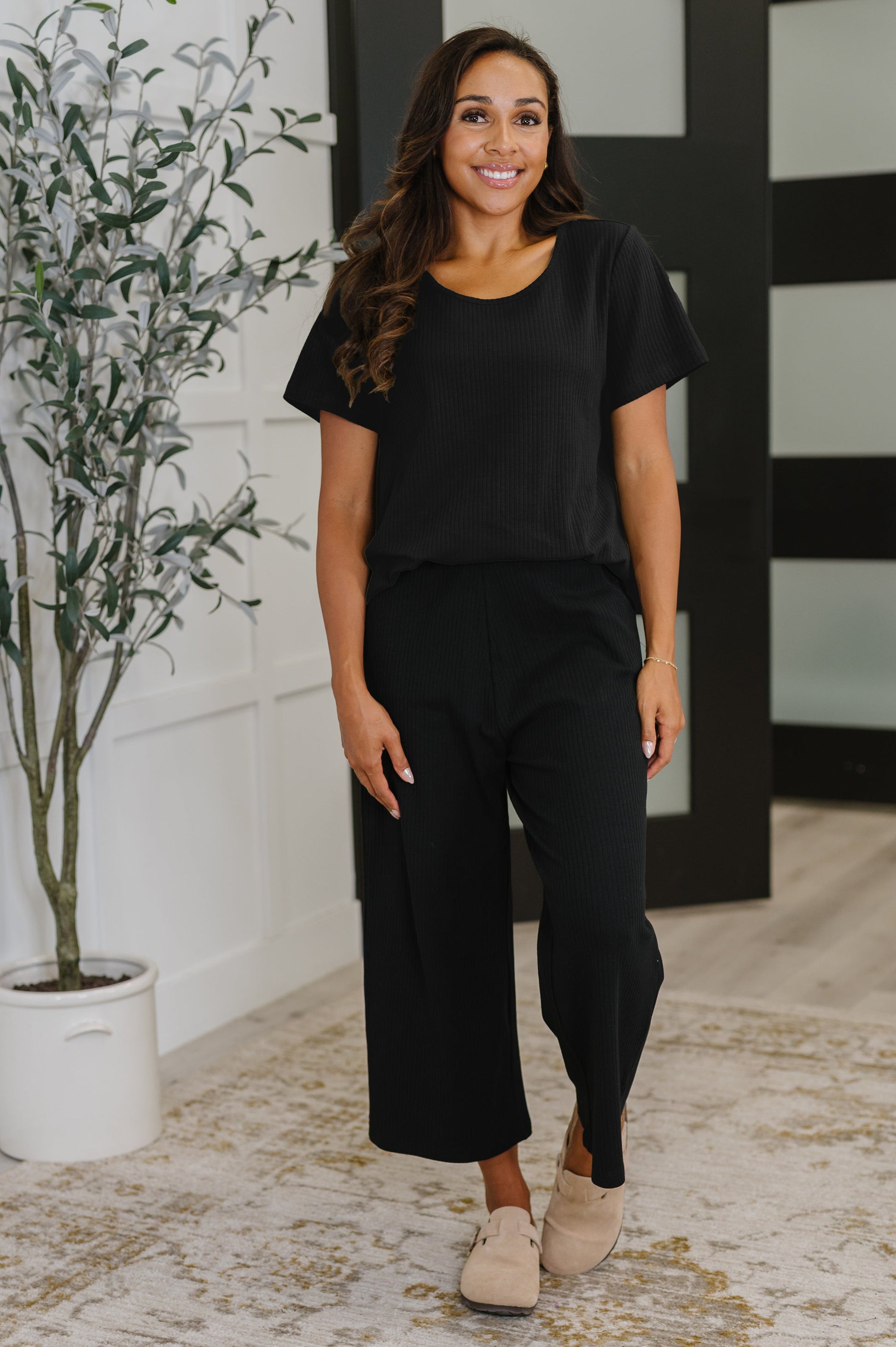 Thyme Boxy Tee in Black at Curbside Boutique