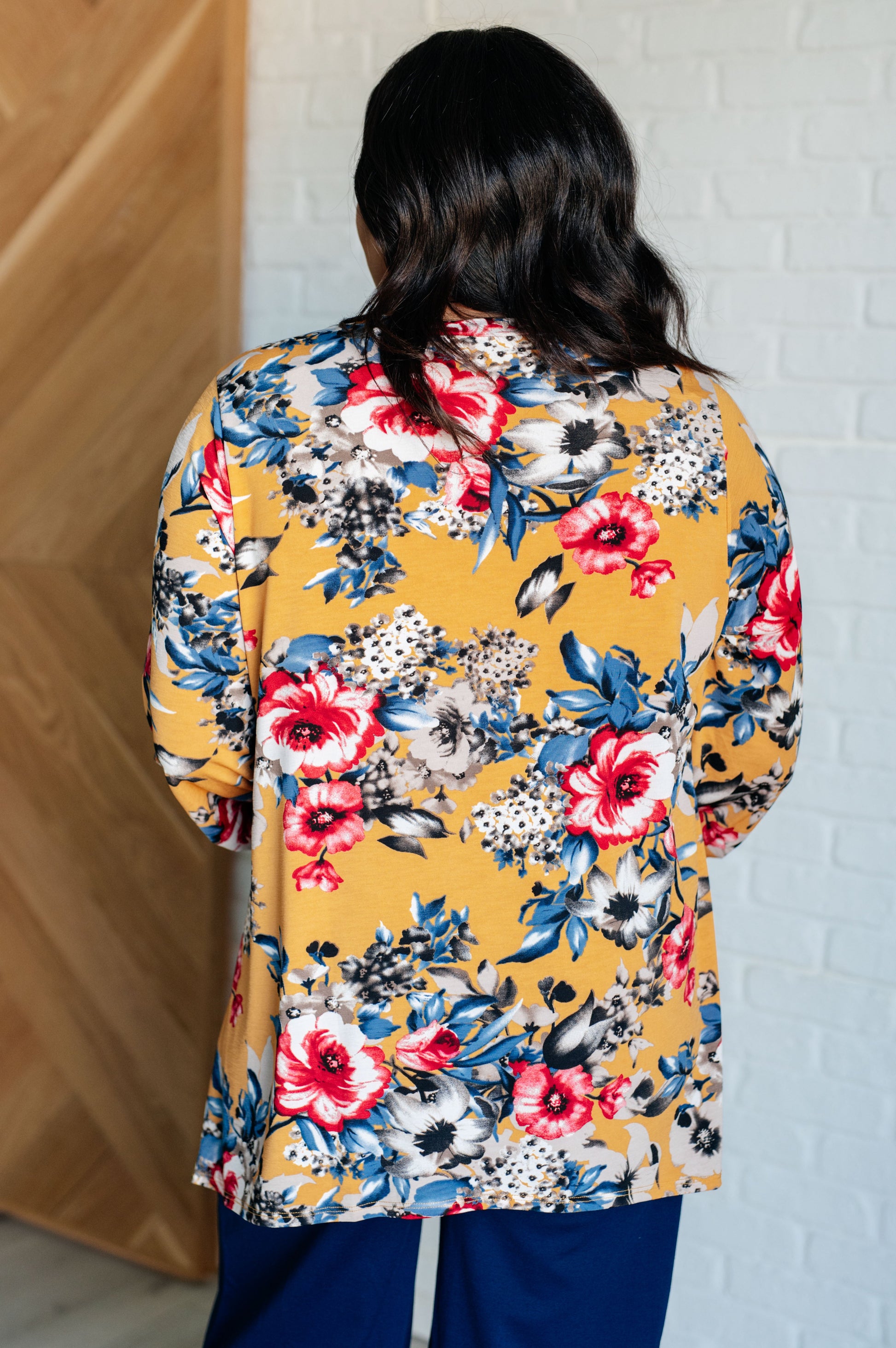 V-Neck Scoop Hem Top in Marigold Floral at Curbside Boutique